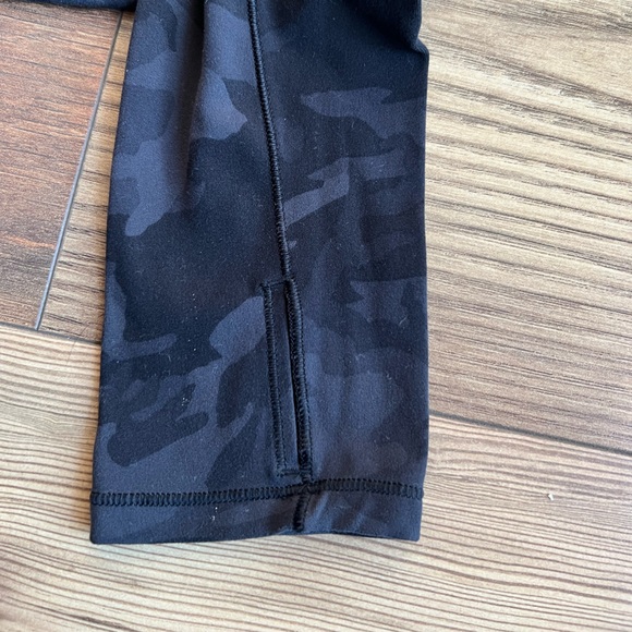 lululemon athletica Black Camouflage Crop Top - Picture 2 of 4